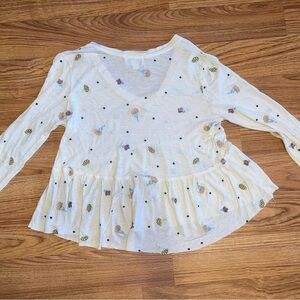 Jun&Ivy flower bohemian tunic crop! Falls at top of pant line. Sz: XS